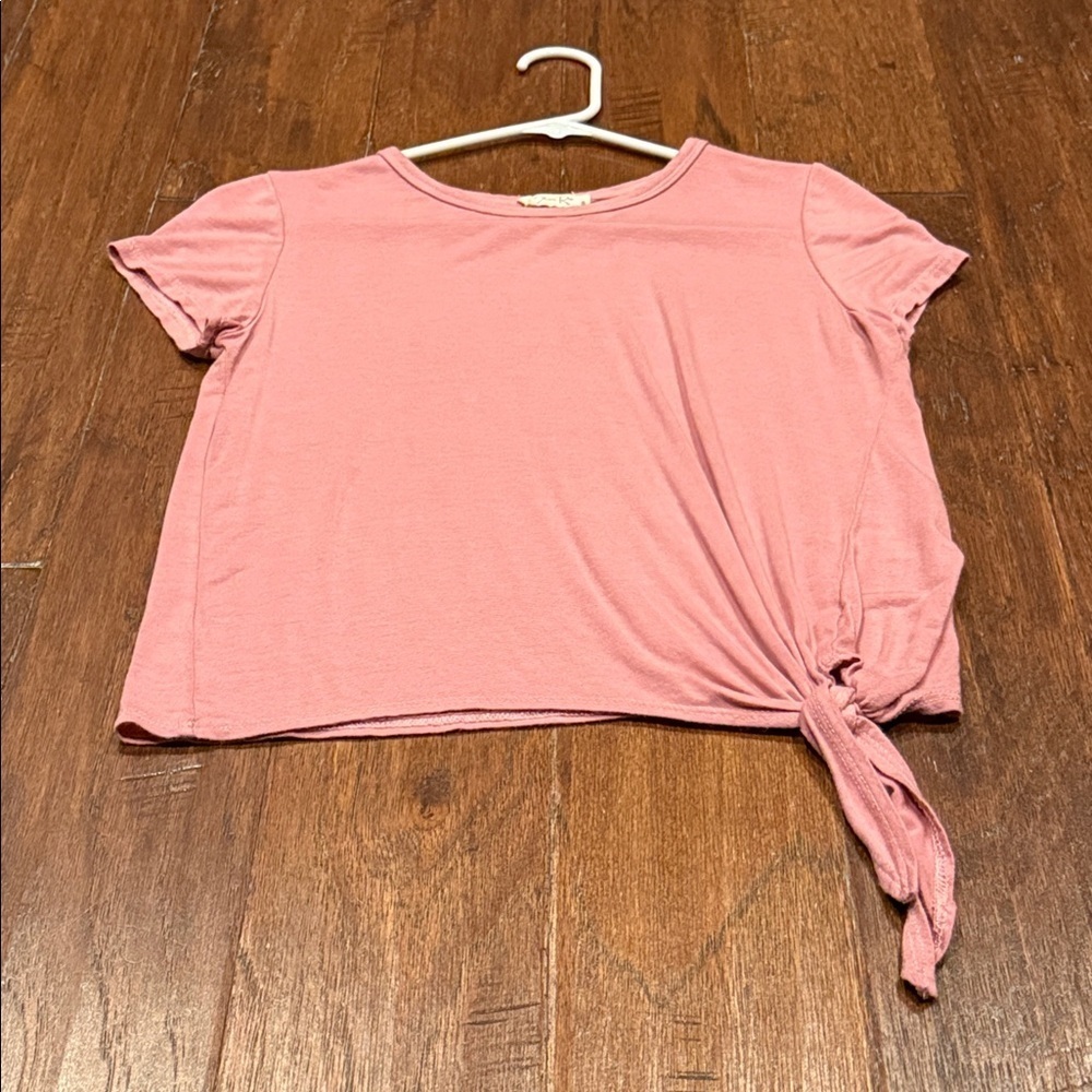 Medium Olivia Rae Pink Side-Tie Short Sleeve Top - Picture 4 of 8